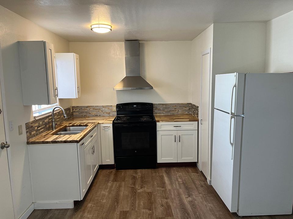 1st image of 944 Silver Dollar Ave #G