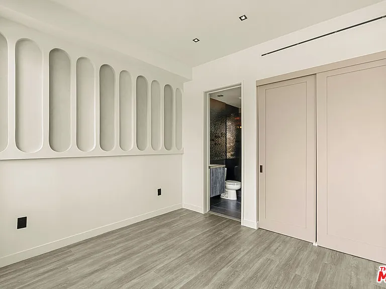 1021 N Ogden Dr #Penthouse 5 — Photo 19