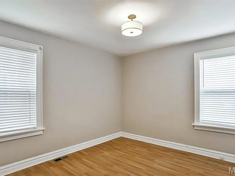 7125 Dartmouth Ave — Photo 12