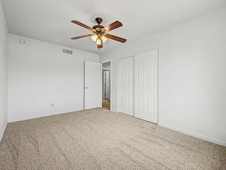 5439 W Becker Ln — Photo 10