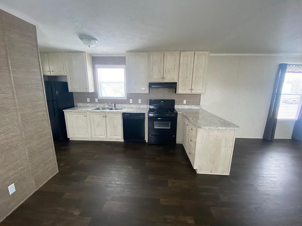 1st image of 59446 Hardy Ct