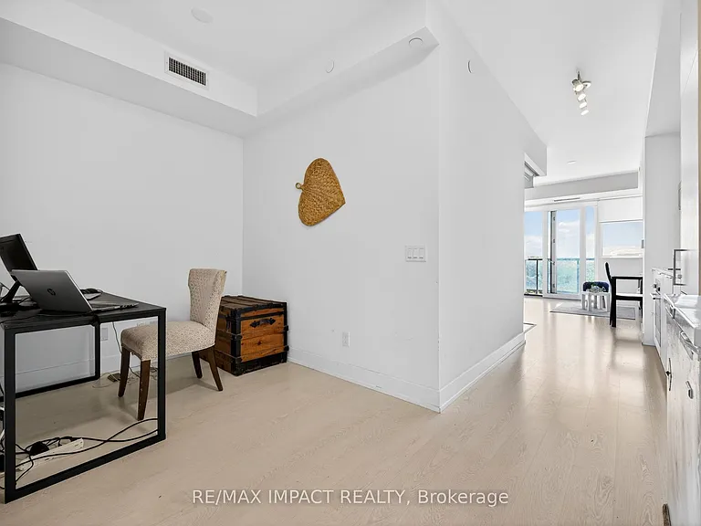 308 Jarvis St #813 — Photo 20