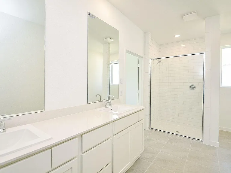 2708 Pine Bluff Dr — Photo 23