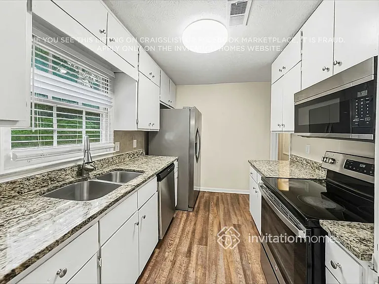 1379 Hidden Cir — Photo 8