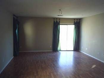 3rd image of 1739 E Maddison Cir