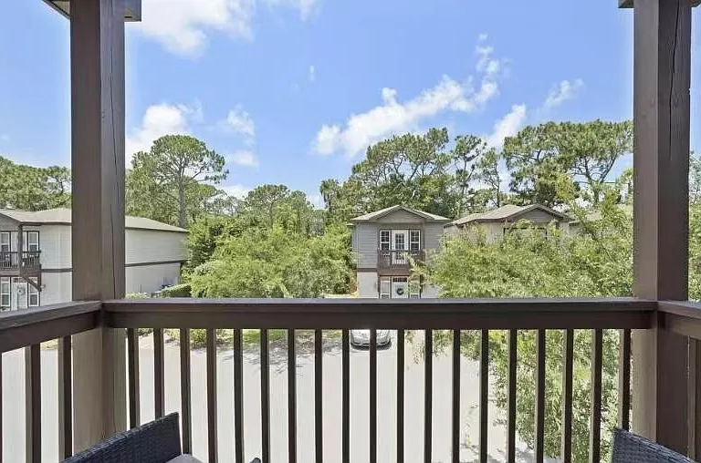 2222 Brooke St — Photo 40