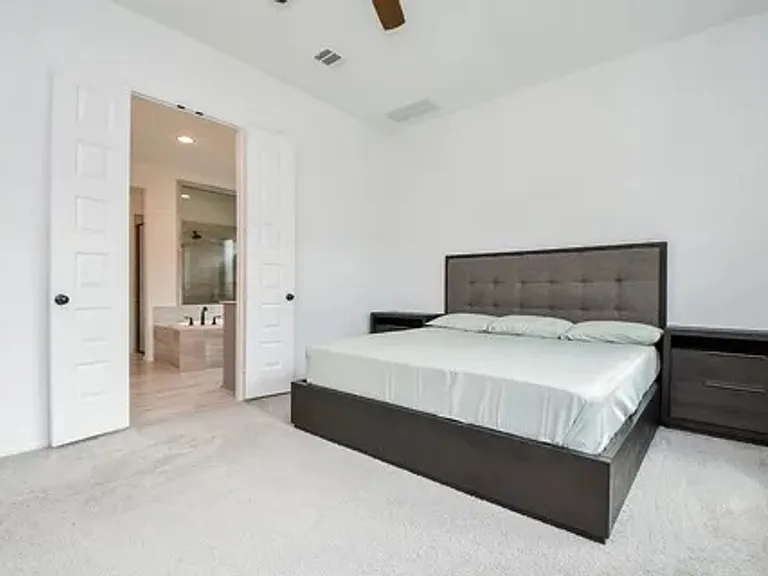 10423 Mira Terace Trl — Photo 23