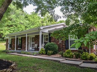 906 Ridge Rd, Shepherdsville, KY 40165