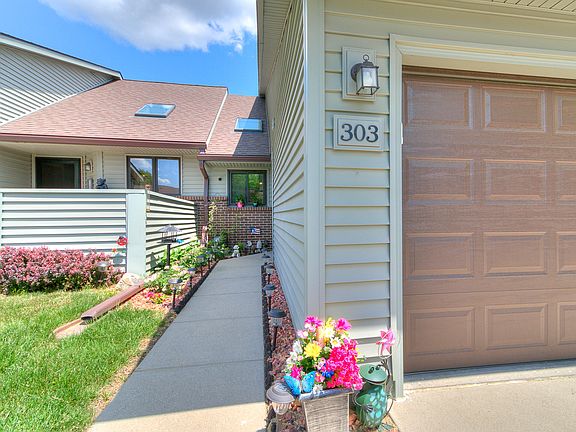 5th image of 303 Southwoods Dr