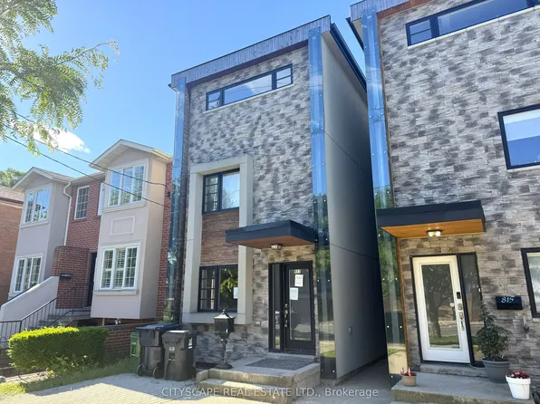817 Cosburn Ave, Toronto, ON M4C 2V9