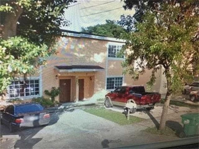 2nd image of 4022 NW 23 Ct Duplex For Sale