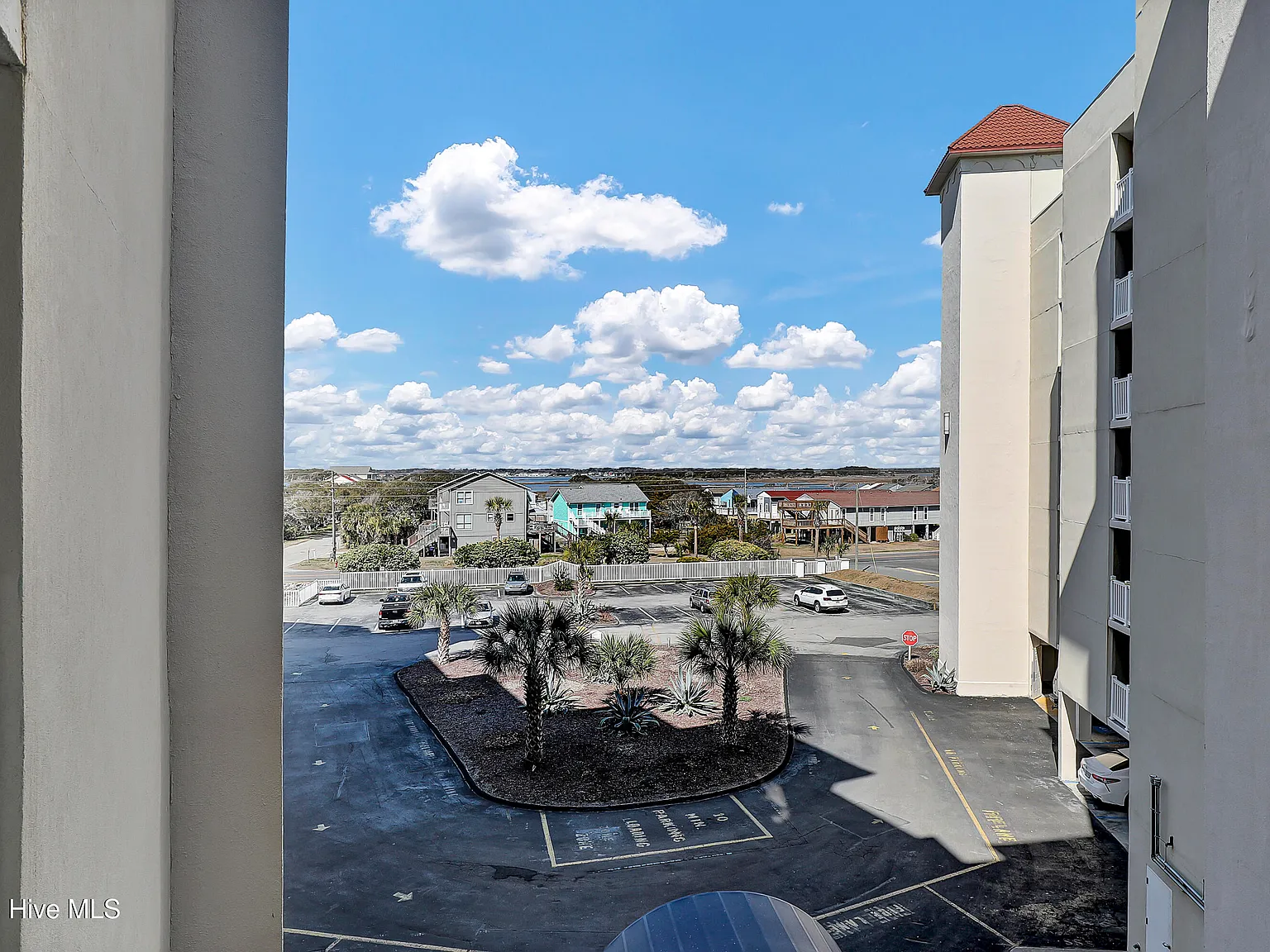 2 bed, 2.0 bath, 1010 sqft, $1,680 — Photo 1