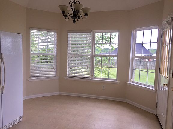 3rd image of 2228 Rankin Dr