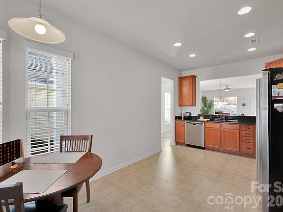 5th image of 20310 Dovekie Ln