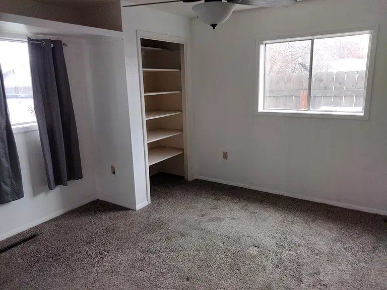 2020 1/2 S Curtis Cir — Photo 2