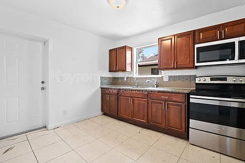 7770 NW 9th Ave Photo 1