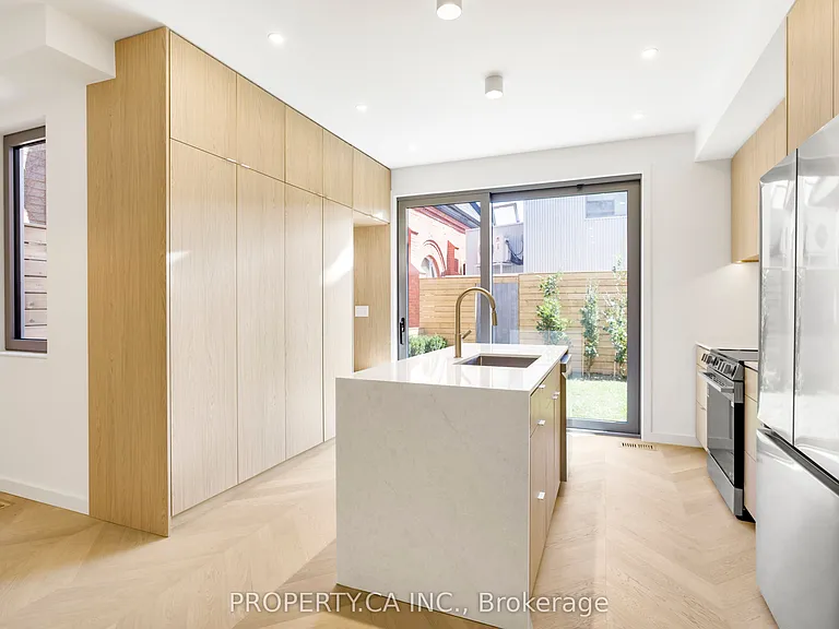 301 Keele St #2 — Photo 7