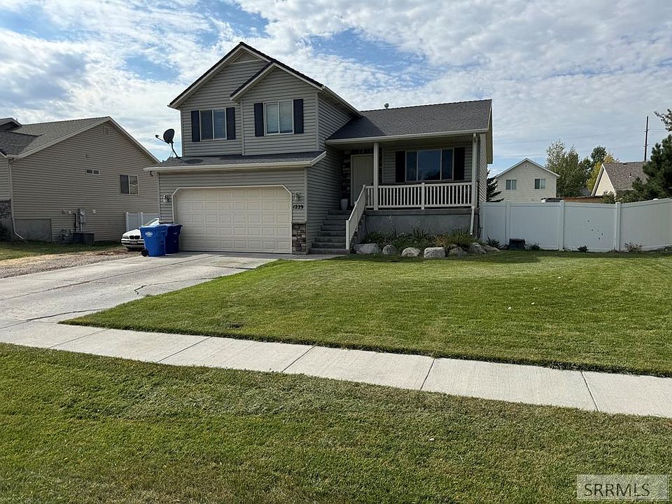 1st image of 1229 Moonstone Dr