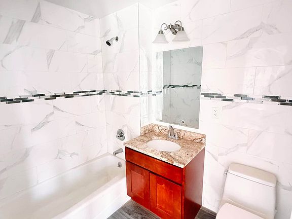 4th image of 30-63 31st St #403