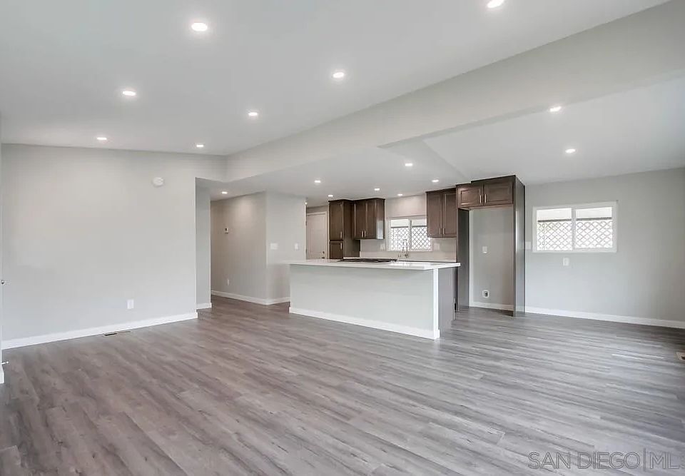 1st image of 1145 E Barham Dr Space 175
