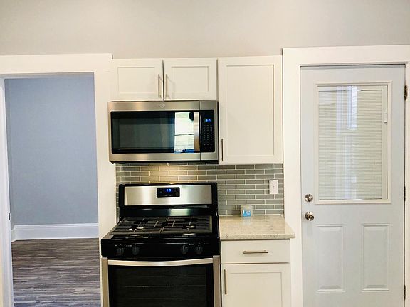 5th image of 302 Gertrude St #1