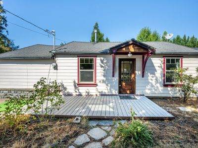105 S R St, Cottage Grove, OR, 97424