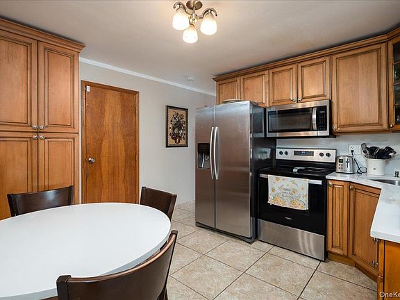 4th image of 242 Seidman Place