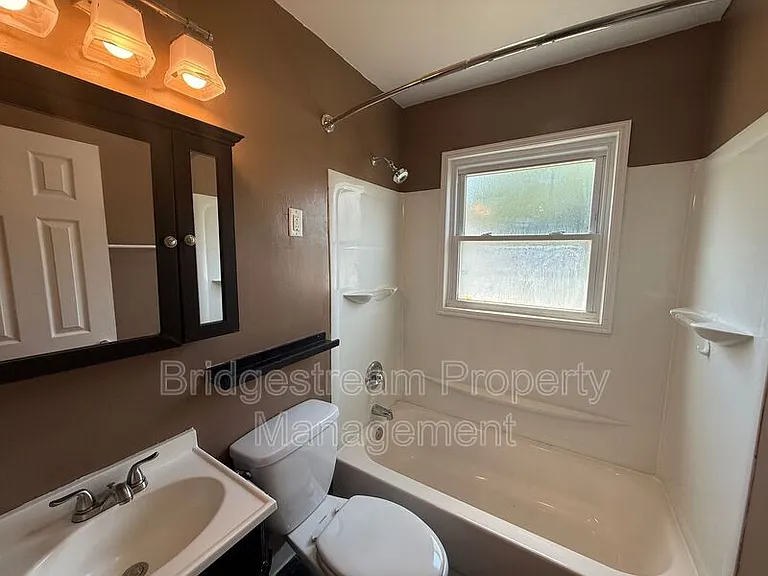 4040 Elliot Ave — Photo 7
