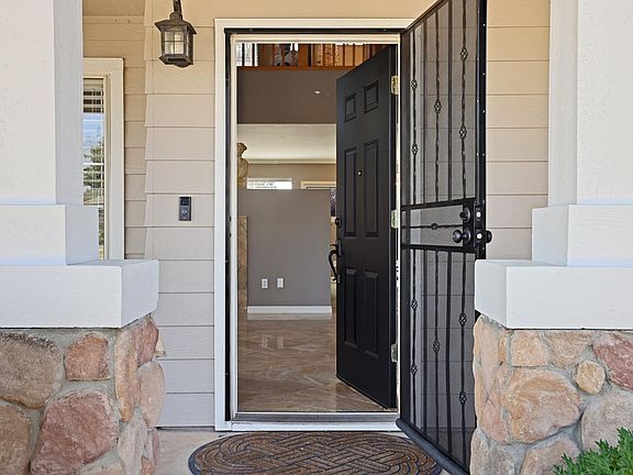 5th image of 832 Windsail Ln