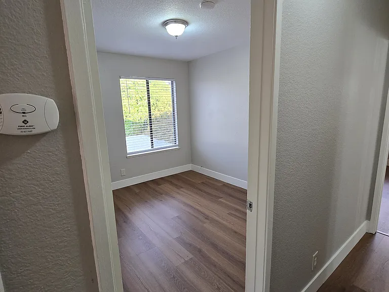 1117 W Swain Rd #18 — Photo 18