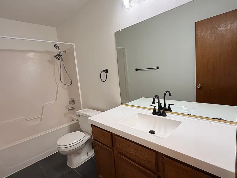 3210 S Handley St #201 — Photo 14