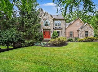 11440 Glenmora Dr, Chardon, OH 44024