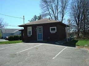 2nd image of 11 Reservoir Rd
