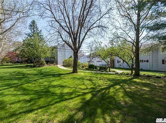 4th image of 10 Smithtown Blvd APT 1B