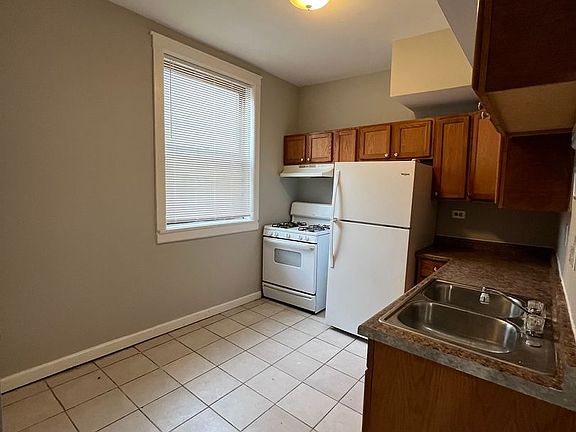 4th image of 4716-18 S King Dr #4718-3W