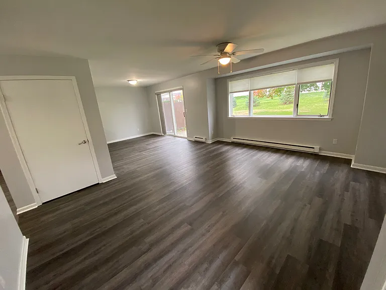 366 S Pearl St — Photo 14