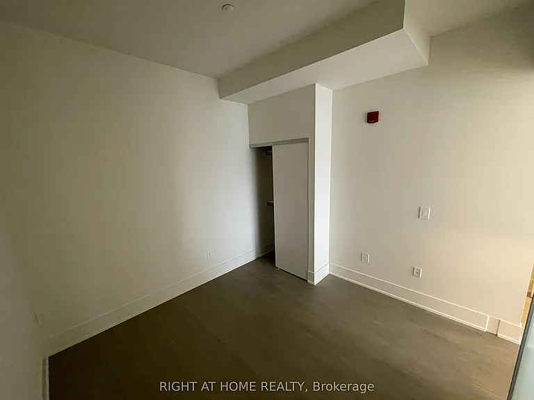 495 Logan Ave #412 — Photo 11