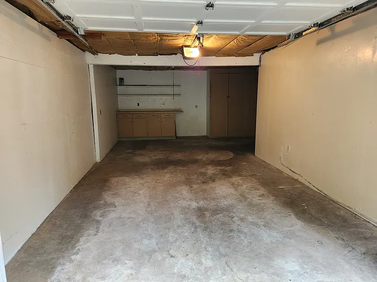 92nd Ave W — Photo 17