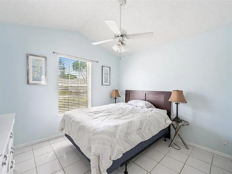 2606 Bedford Mews Dr — Photo 14