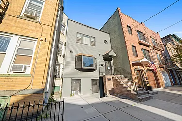 211 New York Avenue, #1