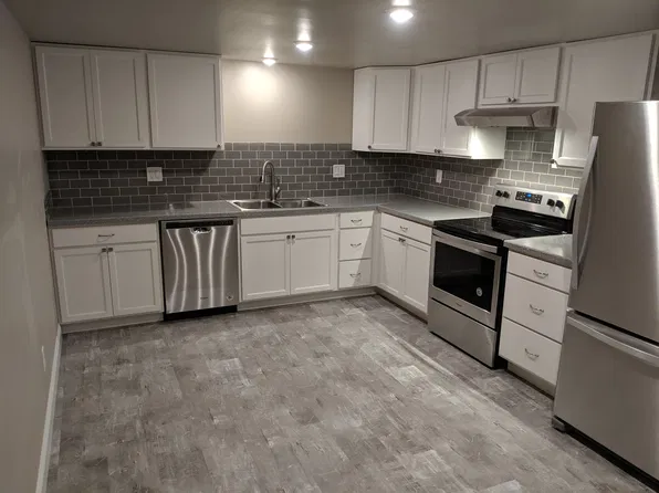 1022 Laramie St, Manhattan, KS 66502
