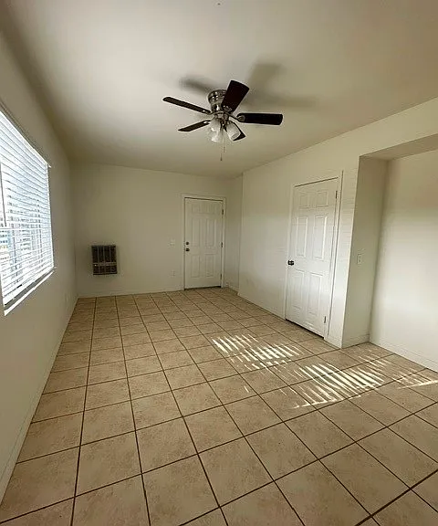 5628 Lime Ave — Photo 2
