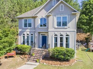 1813 Cross Cir, Hoover, AL 35244