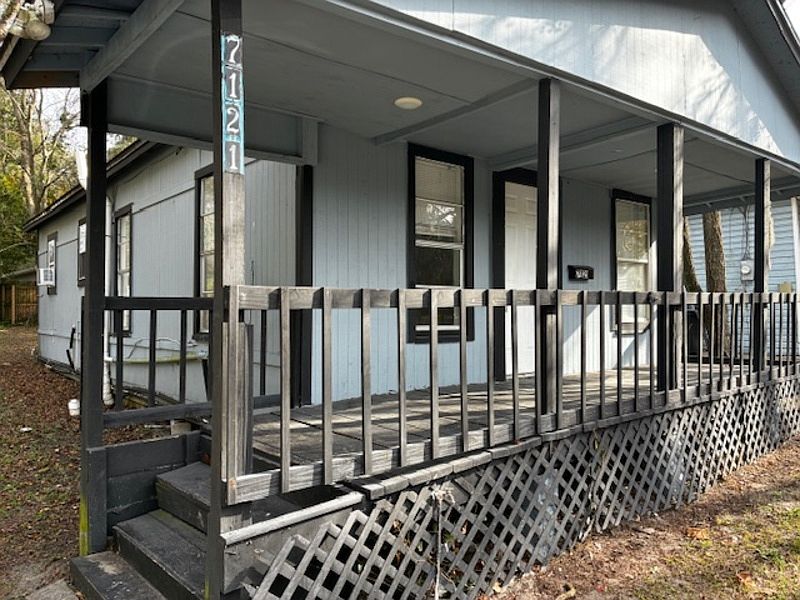 1st image of 7121 Bloxham Ave