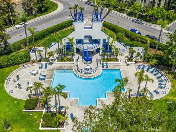 307 N Singingwood St Unit 32, Orange, CA 92869