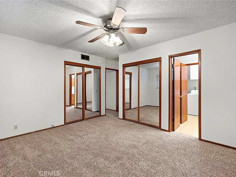 509 California Dr — Photo 17