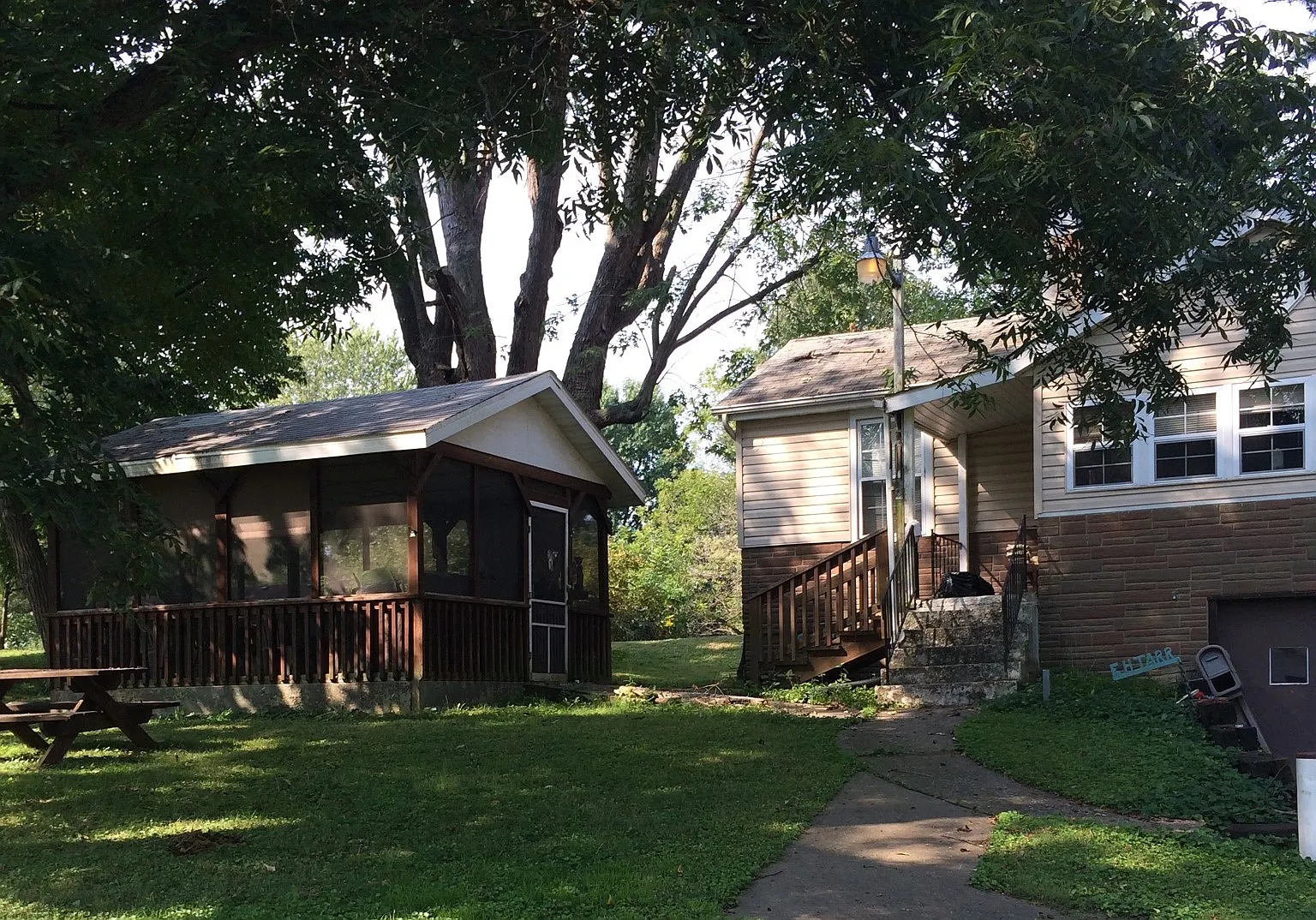 1307 Leland St photo 1