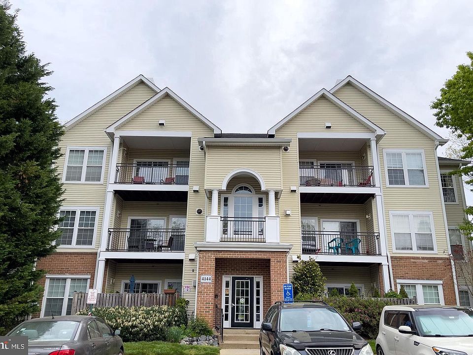 1st image of 4144 Fountainside Ln Unit 102