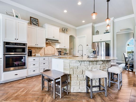 2nd image of 30137 Twin Creek Dr