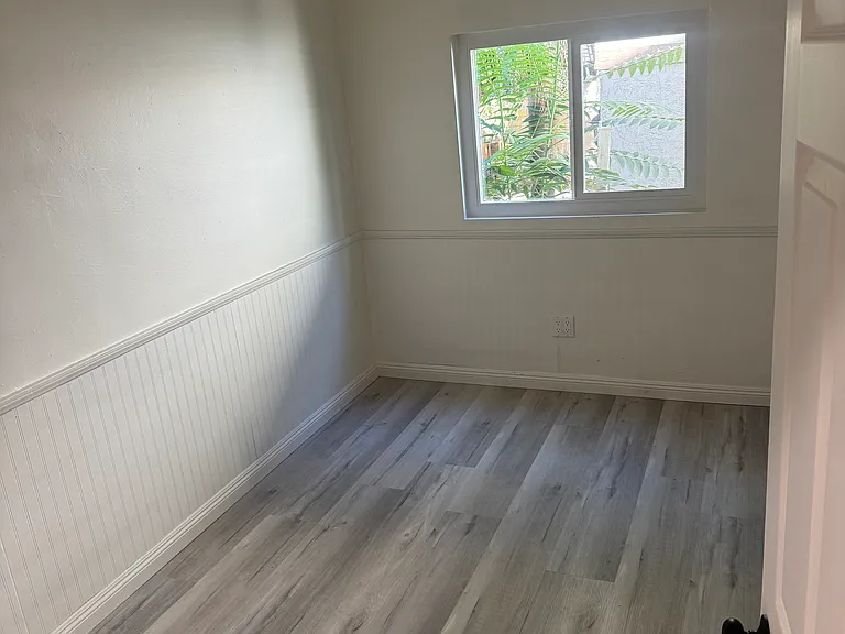 17530 Hayes Ave — Photo 9